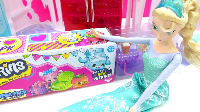 Disney Frozen Queen Elsa Unboxes Shopkins Season 4 MEGA 20 Pack - Toy Video Cookieswirlc