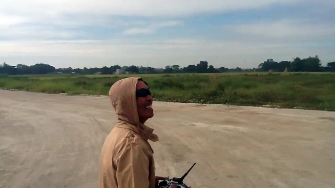 Ronald Tucano Low passes Landing