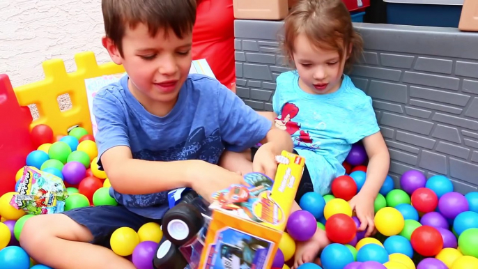 LITTLE TIKES GIANT Go Green Playhouse HUGE Waffle Blocks Baby Ball Pit Fun House Family Fun