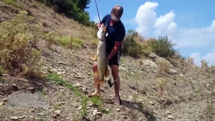 Неудачная рыбалка. Рыба ушла. Unsuccessful fishing. Fish escaped