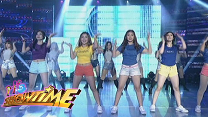 It's Showtime: GirlTrends danced to "I'm An Albatraoz"