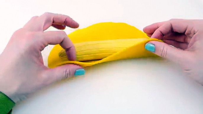 Playdoh Banana - How to make a Play-Doh Banana - DCTC DIY Kid Videos