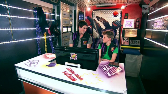 Scherzi divertenti: Mostro del lago - Prank Patrol - puntata 59