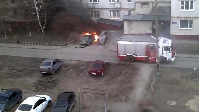 Автомобильный пожар на улице Дружаева в Нижнем Новгороде 29.03.2015