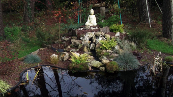 Buddhist Garden in Parigné l'Evêque (2)