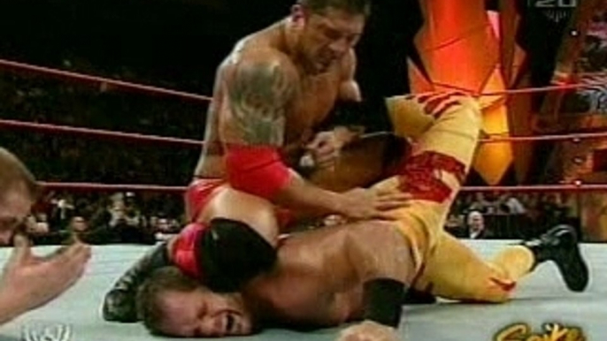 (Wrestling) Batista vs. Chris Benoit (RAW 3-1-2005) (WWE)