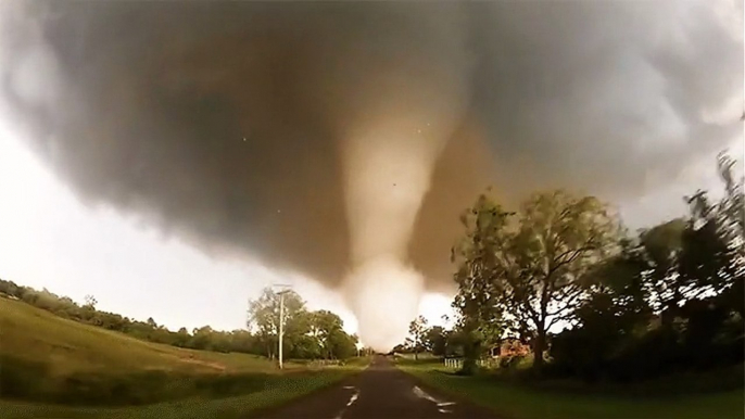 La poursuite impressionnante d'une tornade aux Etats-Unis