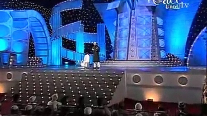 Hindu Man Accepts Islam After listening The Answer Of Zakir Naik