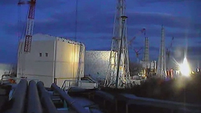 2012.05.12 19:00-20:00 / ふくいちライブカメラ (Live Fukushima Nuclear Plant Cam)