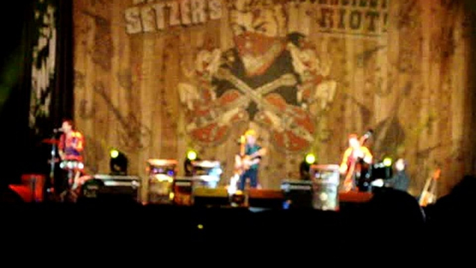 BRIAN SETZER& Slim Jim Phantom "Tennessee Zip" 25 junio 2011 Azkena Rock Rockabilly Riot