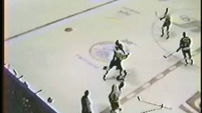 QMJHL: Peter Worrell vs Patrick Cote 2/28/95