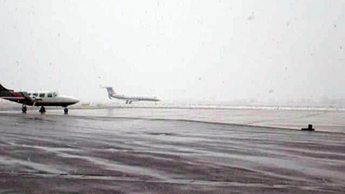 2/26/11 BYU fans welcome the team back @ the Provo airport (2 of 9)