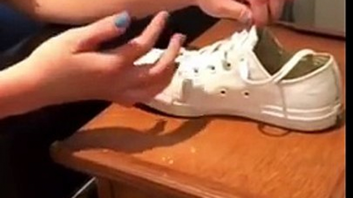 A quoi servent les deux petits trous dans les Converse ?