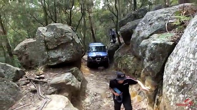 4x4 Off Road Watagans Cut Rock Land Rover Discovery 2 (Short Version)