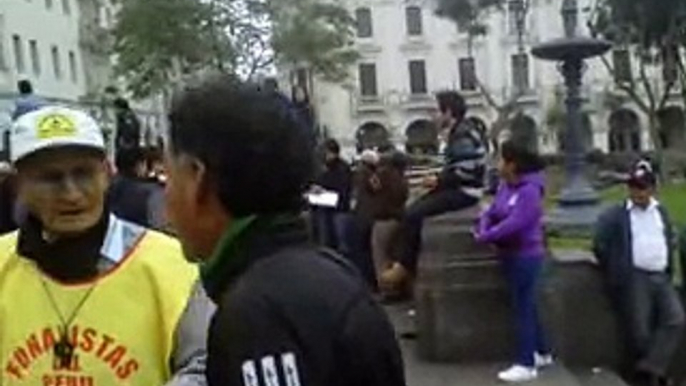 Marcha de los cuatro suyos - estatales en las calles 27 de Julio 2013