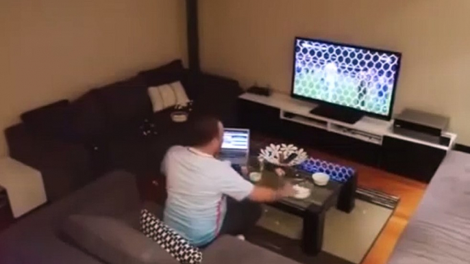 Angry Turkey Football Fan Smashes His TV and Laptop