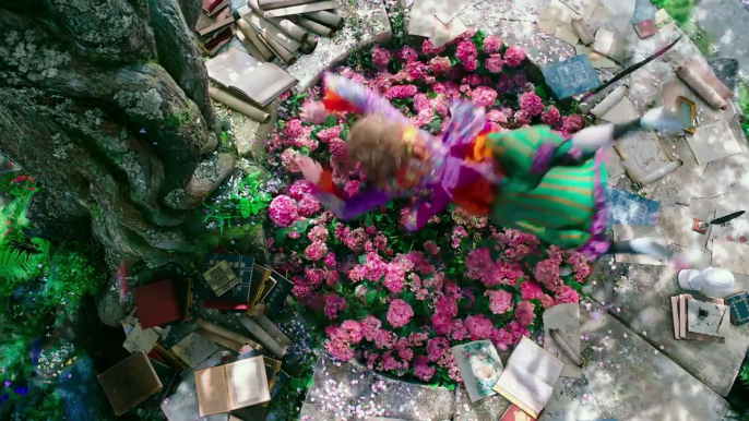 Alice Through The Looking Glass - Extended Look