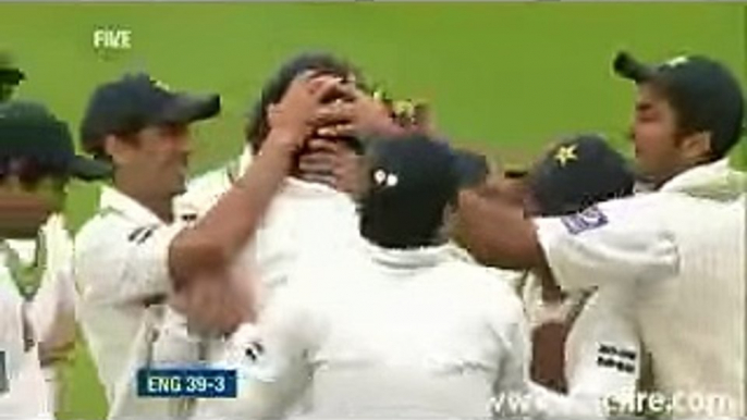 Mohammad Amir 6 wickets in 3 overs vs England test