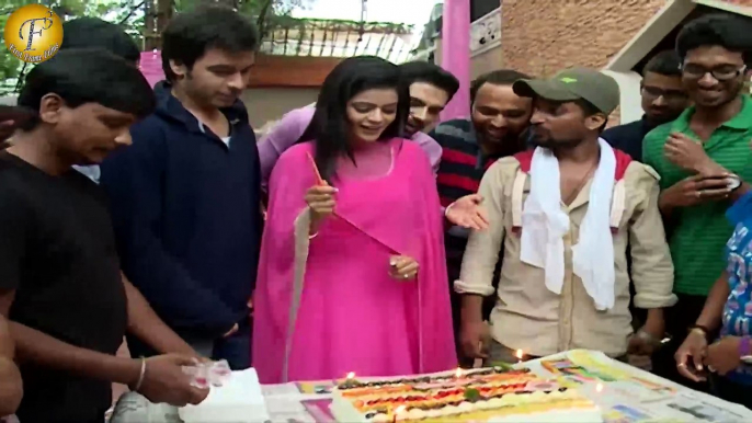 CAKE CUTTING IN II THAPKI II JIGYASA SINGH BIRTHDAY CELEBRATION ON SET