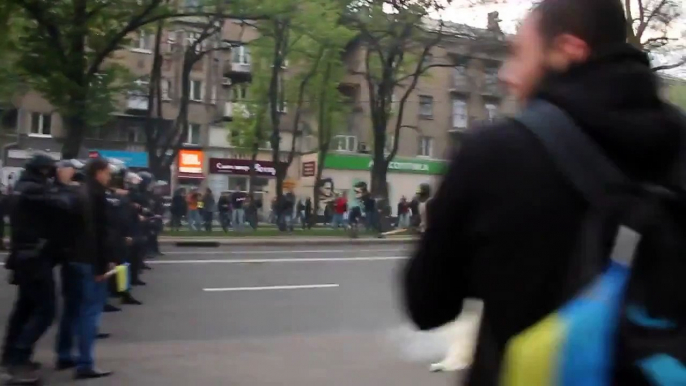 Separatists in Donetsk Attack Pro Ukrainian Activists, April 28