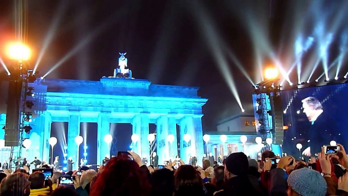 Brandenburger Tor -Lichtgrenze, Ballons fliegen -25 Jahre Mauerfall (Berlin 2014)