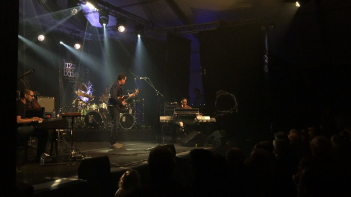 Salle comble pour le dernier concert sur la scène Tamaris