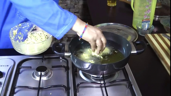 Lauki Kofta Curry recipe - Loki Kofta Recipe - Dudhi Kofta Curry