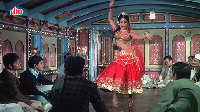 Main Sharabi Nahin, Jeetendra, Lata Mangeshkar, Mohd. Rafi - Khilona Dance Song (Duet)