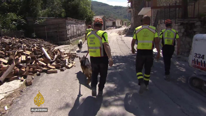 Italy earthquake: Rescuers continue search for survivors