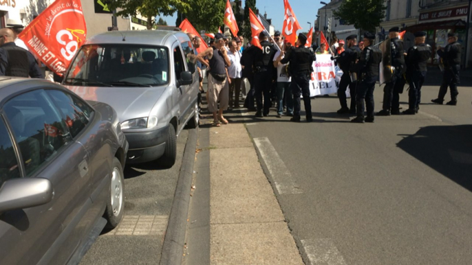 Manifestation contre la visite de François Hollande