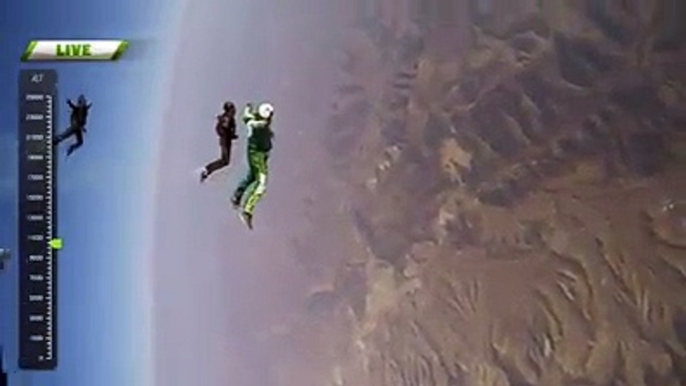 SALTO SEM PARAQUEDAS / JUMP WITHOUT PARACHUTE