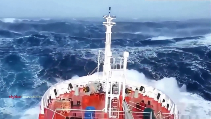 10 TOP SHIP IN STORM COMPILATION -MONSTER WAVES