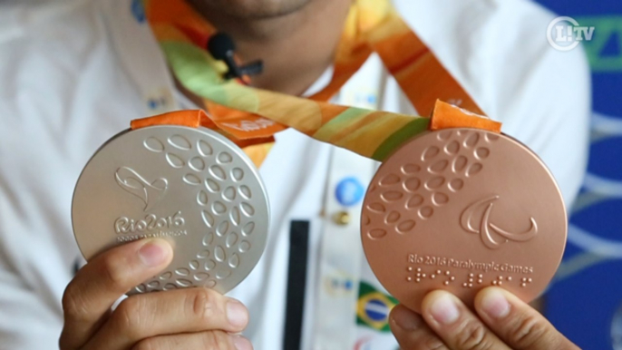 André Brasil apresenta medalhas dos Jogos Paralímpicos Rio-2016