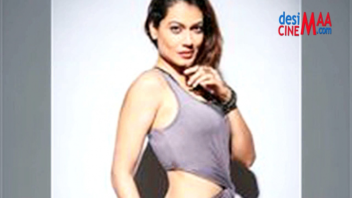 CHECK OUT HOW PAYAL ROHATGI PERFORMING BIKINI