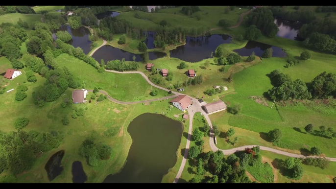 Gîtes ruraux du Domaine des Rouillons - Les 1000 étangs vus du ciel