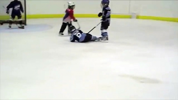 Best hockey fight EVER-pzhkPfZwk20