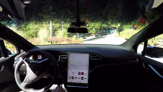 La Tesla est maintenant totalement autonome en ville et sur autoroute - Mise à jour