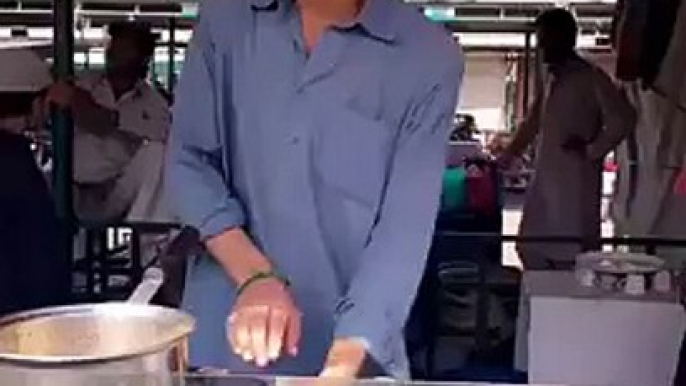 chai wala Arshad Khan from Islamabad