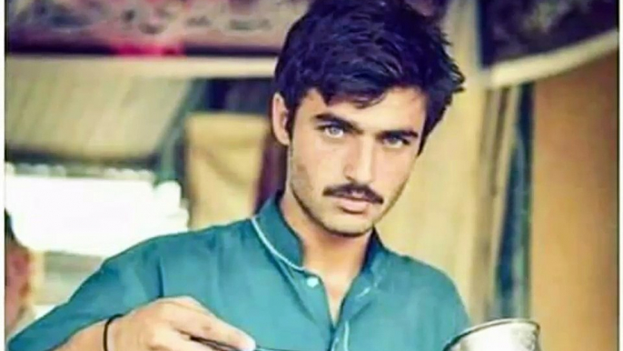 chai wala arshad khan-famous chai wala