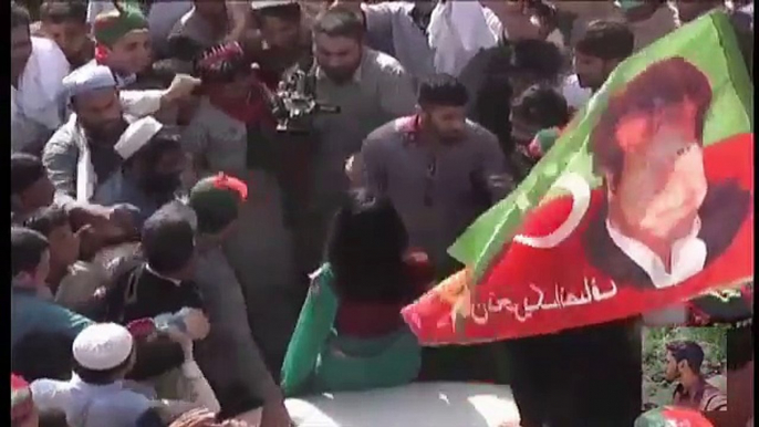 PTI Jalsa Girls Harassment   model got harrased(360p)