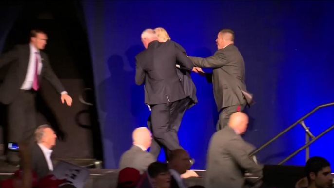 Secret Service rushes Trump off stage at Reno rally