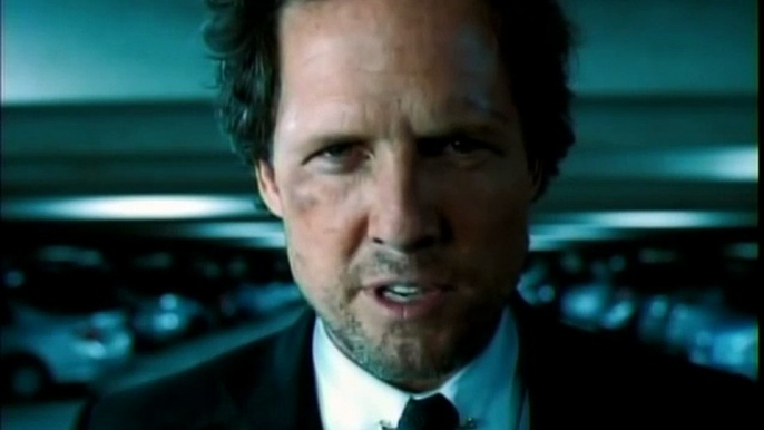 Dean Winters in Allstate Insurance commercial