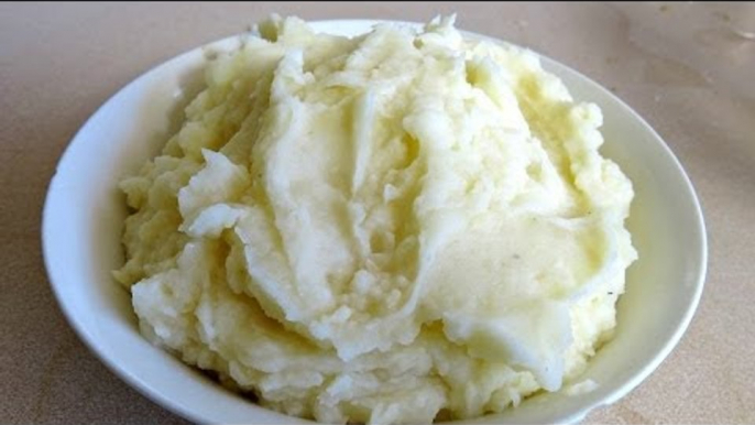 MASHED POTATOES WITH GARLIC & PARMESAN CHEESE