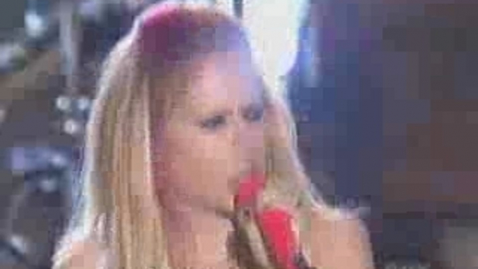 Avril Lavigne Live @ Teen Choice Award 2007 - Girlfriend