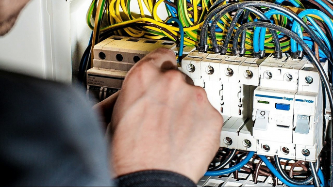 Hire Emergency Electrical Services Southfield MI