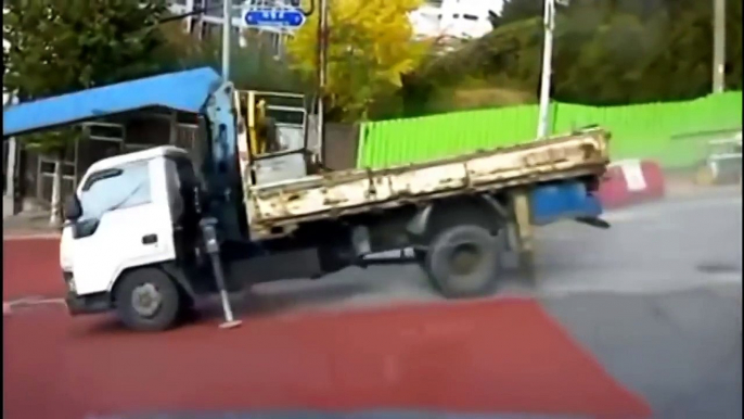 Car Crashes 2014 & Car Accidents - Funny Crashes & Funny Accidents, Crashes Car Compilation