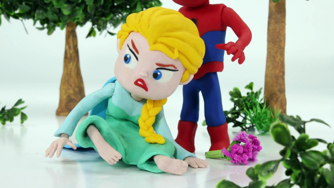 FROZEN ELSA DRINKS FROM A TOILET CANDY もこもこモコレット Animated Movies Play Doh Stop Motion Video