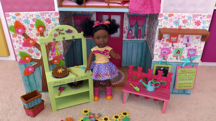 American Girl  Wellie Wishers  Doll Playhouse Real Doll Furniture and Clothes