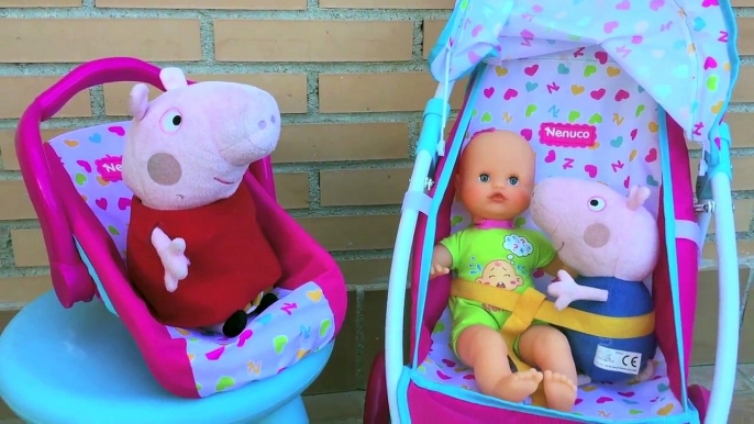 PEPPA PIG EN GEORGE IN DE KINDERWAGEN MET BABY POP BUGGY VAN NENUCO SPEELGOED FILMPJE NEDERLANDS