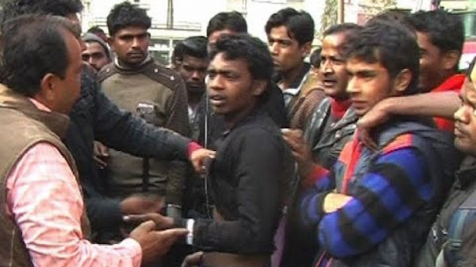 Sachi Ghatna: Crowd beats up purse thief publicly